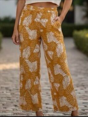 Miss Selfie Tropical Print Wide Leg Pants.  Sz XL